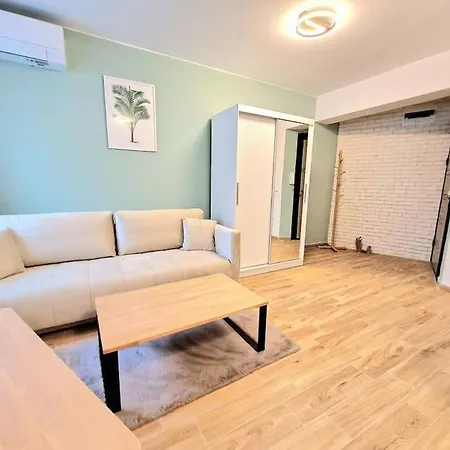 Flora Apartman Várna