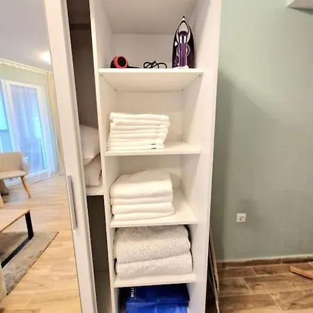 Flora Apartment